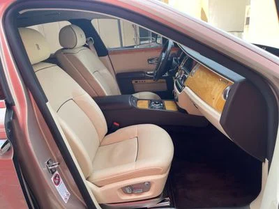 2014 Rolls-Royce Ghost SWB, zlatá, 28 000 km, dovoz SAE — foto 5 z 16