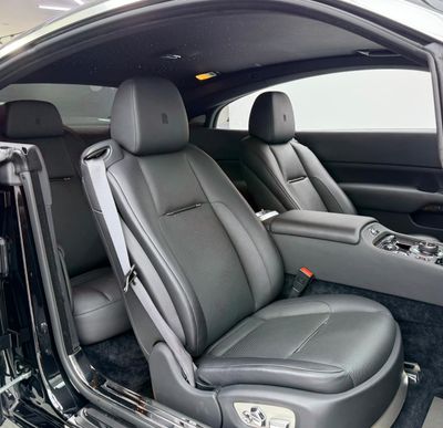 2017 Rolls-Royce Wraith STANDARD, černá, 31 273 km, dovoz SAE — foto 14 z 15