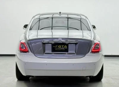 2022 Rolls-Royce Ghost EWB, bílá, 15 260 km, dovoz SAE — foto 5 z 16