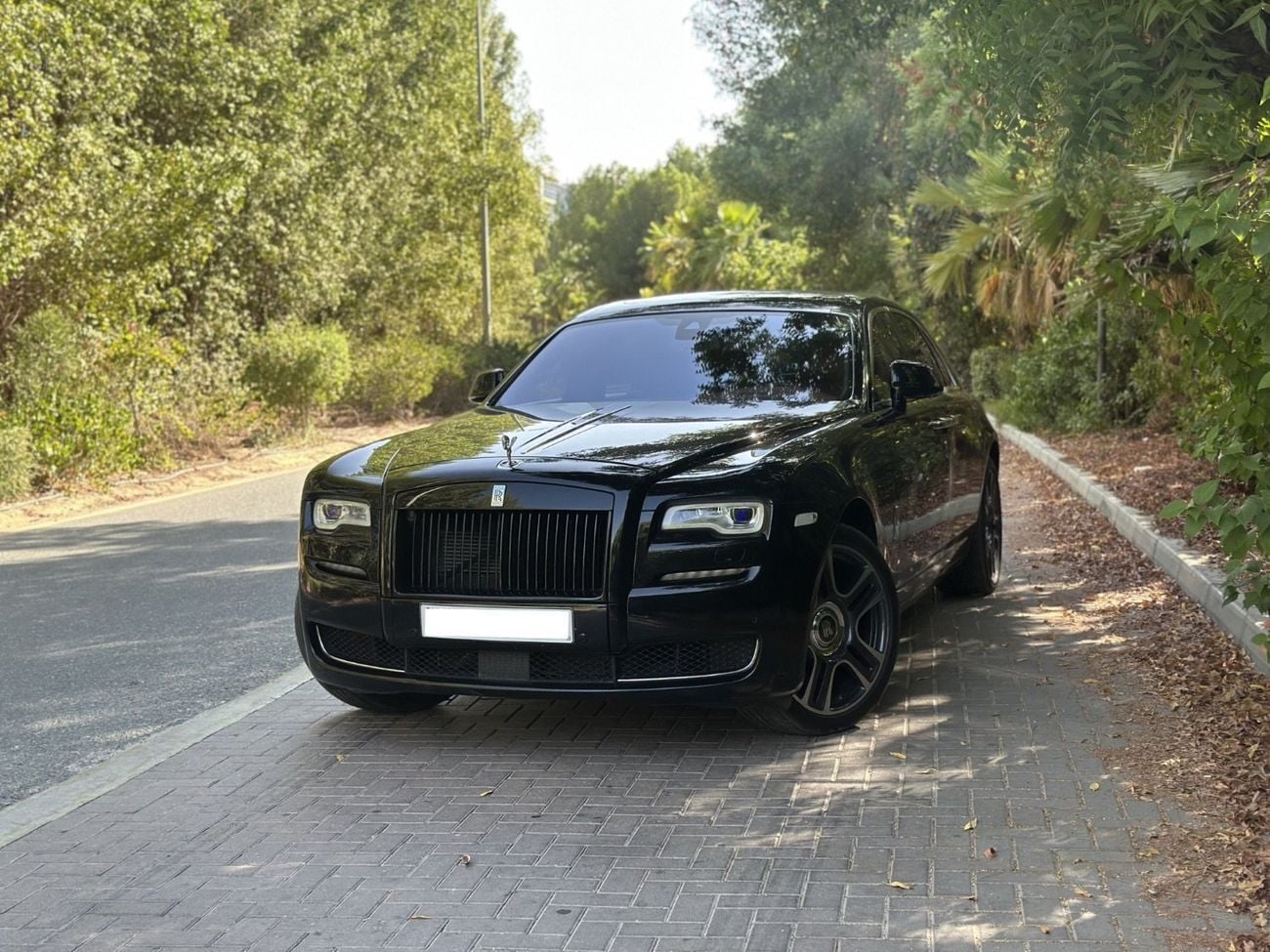 2016 Rolls-Royce Ghost SWB, černá, 86 000 km, dovoz SAE — foto 1