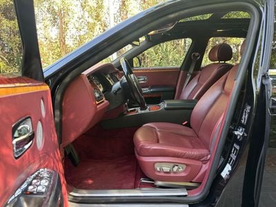 2016 Rolls-Royce Ghost SWB, černá, 86 000 km, dovoz SAE — foto 11 z 13