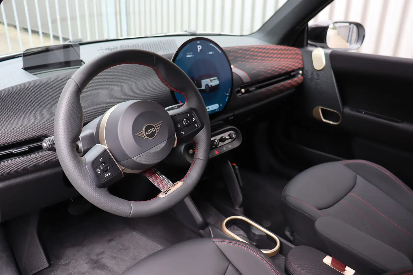 2026 MINI Cooper E, 1 km, Nizozemsko — foto 10 z 12