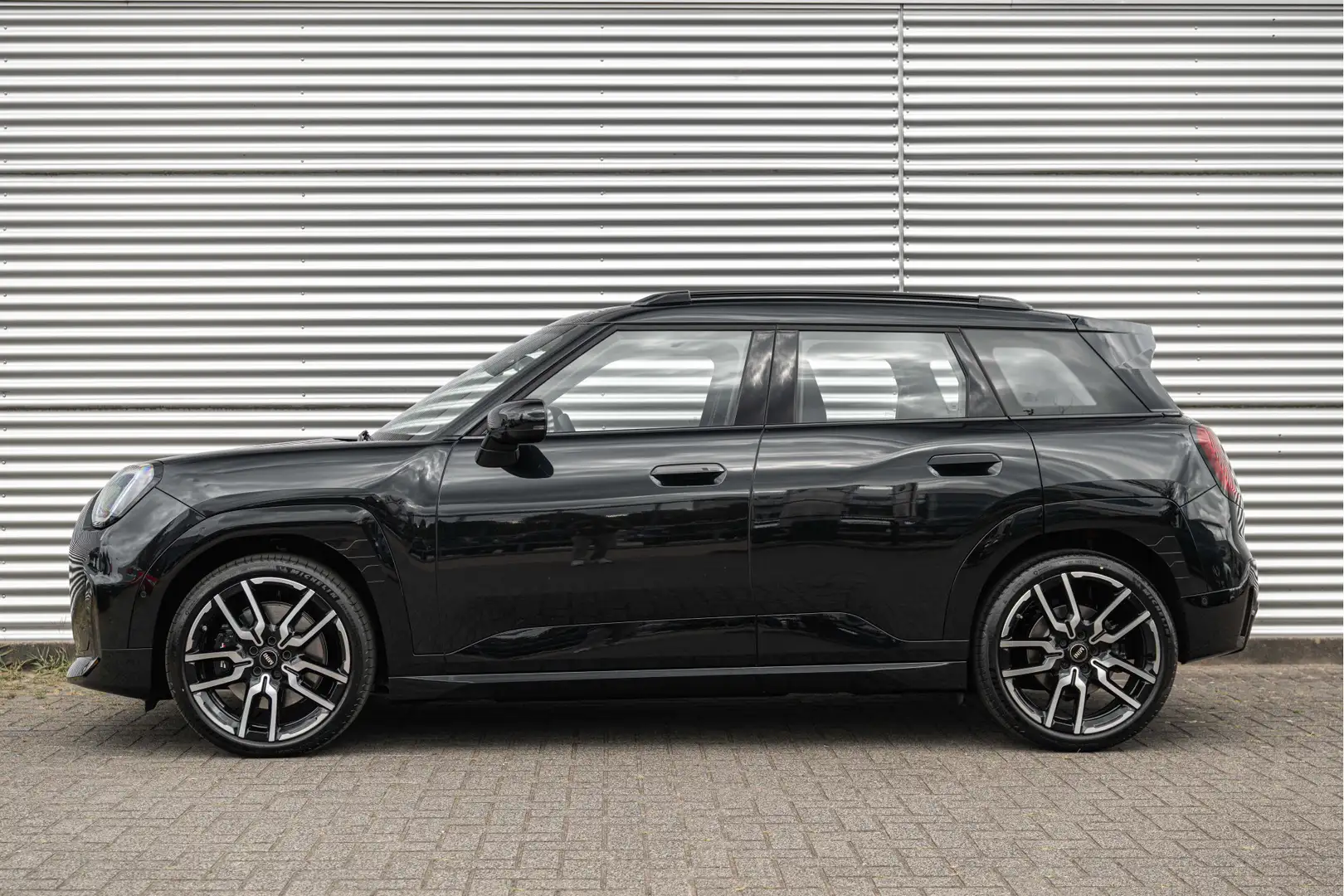 2026 MINI Aceman, 1 km, Nizozemsko — foto 2 z 12