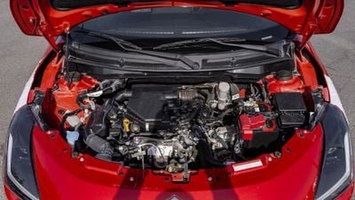 2025 Suzuki Swift GLX, stříbrná, 0 km, dovoz SAE — foto 5 z 15