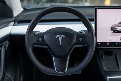 2022 Tesla Model 3 PERFORMANCE, bílá, 99 000 km, dovoz SAE — foto 15 z 16