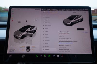 2022 Tesla Model 3 PERFORMANCE, bílá, 99 000 km, dovoz SAE — foto 16 z 16
