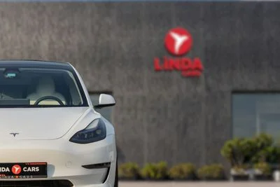 2022 Tesla Model 3 PERFORMANCE, bílá, 99 000 km, dovoz SAE — foto 3 z 16