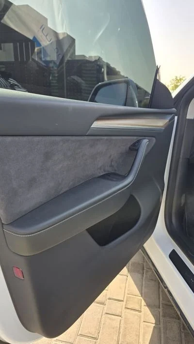 2022 Tesla Model Y PERFORMANCE, bílá, 88 000 km, dovoz SAE — foto 5 z 8