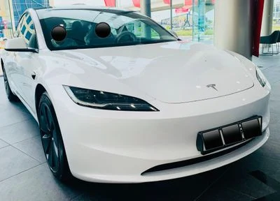 2024 Tesla Model 3 STANDARD RANGE, bílá, 75 000 km, dovoz SAE — foto 3 z 16