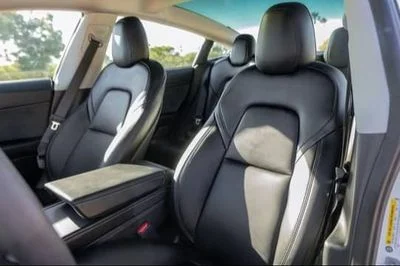 2023 Tesla Model 3 STANDARD RANGE, šedá, 34 000 km, dovoz SAE — foto 9 z 10
