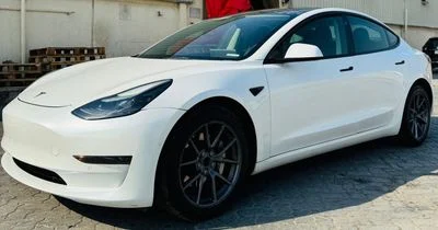 2022 Tesla Model 3 STANDARD RANGE, bílá, 65 511 km, dovoz SAE — foto 2 z 16