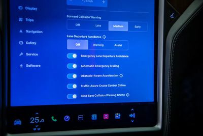 2019 Tesla Model X PERFORMANCE, černá, 33 000 km, dovoz SAE — foto 12 z 16