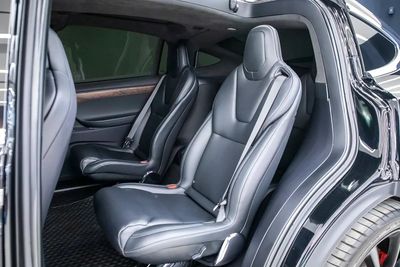 2019 Tesla Model X PERFORMANCE, černá, 33 000 km, dovoz SAE — foto 15 z 16