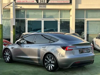 2025 Tesla Model 3 LONG RANGE, šedá, 58 000 km, dovoz SAE — foto 4 z 13