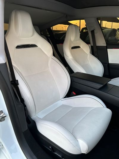 2024 Tesla Model 3 PERFORMANCE, bílá, 78 000 km, dovoz SAE — foto 8 z 11