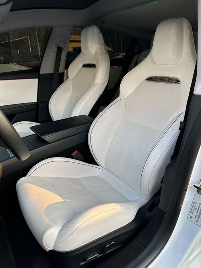 2024 Tesla Model 3 PERFORMANCE, bílá, 78 000 km, dovoz SAE — foto 9 z 11