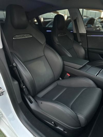 2024 Tesla Model 3 PERFORMANCE, bílá, 60 000 km, dovoz SAE — foto 13 z 13