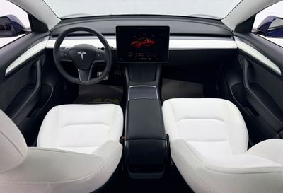 2023 Tesla Model 3 PERFORMANCE, modrá, 65 000 km, dovoz SAE — foto 13 z 16