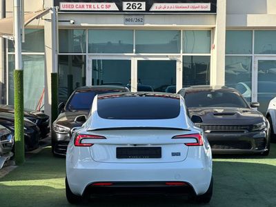 2024 Tesla Model 3 PERFORMANCE, bílá, 18 000 km, dovoz SAE — foto 2 z 12