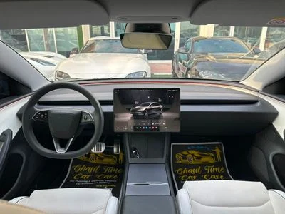 2024 Tesla Model 3 PERFORMANCE, černá, 50 000 km, dovoz SAE — foto 7 z 14