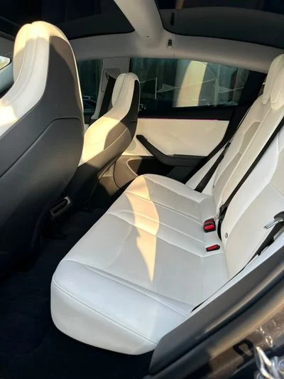 2025 Tesla Model 3 PERFORMANCE, černá, 70 000 km, dovoz SAE — foto 7 z 12
