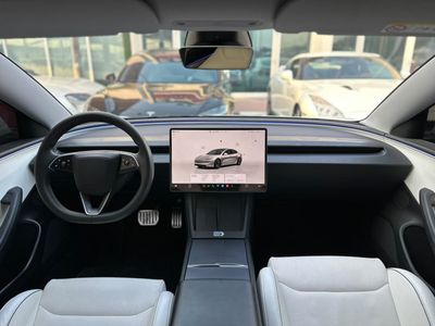 2024 Tesla Model 3 PERFORMANCE, bílá, 69 000 km, dovoz SAE — foto 7 z 12