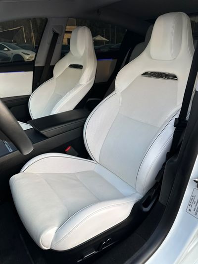 2024 Tesla Model 3 PERFORMANCE, bílá, 69 000 km, dovoz SAE — foto 9 z 12