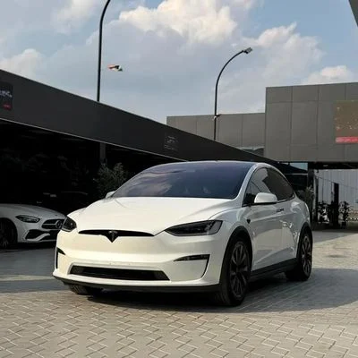 2023 Tesla Model X PLAID, bílá, 29 600 km, dovoz SAE — foto 2 z 16