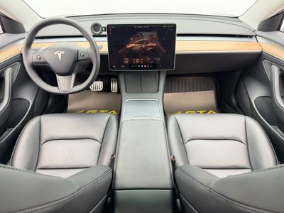 2023 Tesla Model 3 PERFORMANCE, šedá, 26 677 km, dovoz SAE — foto 10 z 16