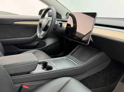 2023 Tesla Model 3 PERFORMANCE, šedá, 26 677 km, dovoz SAE — foto 12 z 16