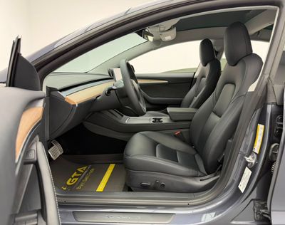 2023 Tesla Model 3 PERFORMANCE, šedá, 26 677 km, dovoz SAE — foto 14 z 16