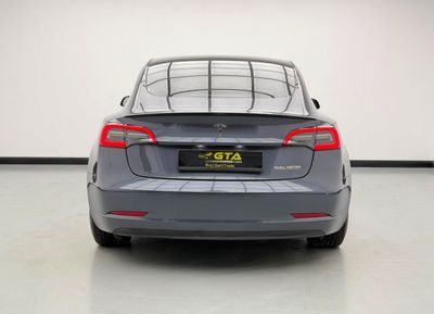 2023 Tesla Model 3 PERFORMANCE, šedá, 26 677 km, dovoz SAE — foto 5 z 16