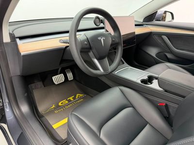 2023 Tesla Model 3 PERFORMANCE, šedá, 26 677 km, dovoz SAE — foto 9 z 16