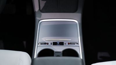 2024 Tesla Model Y PERFORMANCE, černá, 44 000 km, dovoz SAE — foto 7 z 16