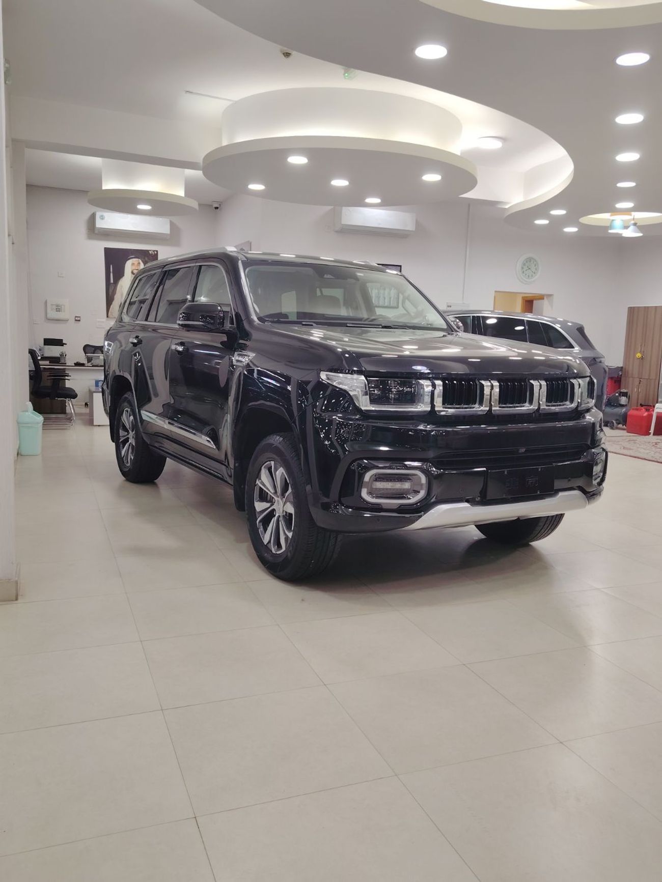2023 Baic BJ60 FLAGSHIP, černá, 66 000 km, dovoz SAE — foto 1