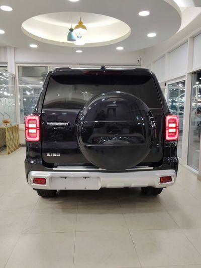2023 Baic BJ60 FLAGSHIP, černá, 66 000 km, dovoz SAE — foto 5 z 16