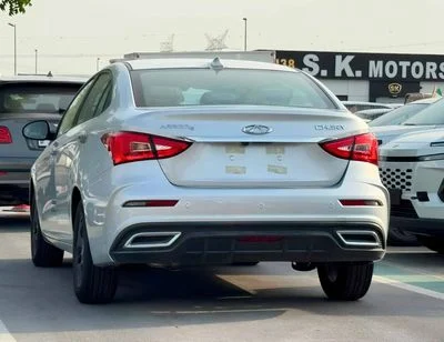 2027 Chery Arrizo 5 STD, stříbrná, 0 km, dovoz SAE — foto 4 z 21