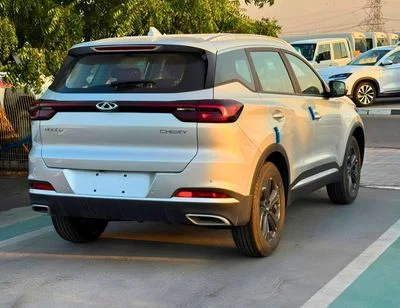 2026 Chery Tiggo 7 LUXURY, stříbrná, 0 km, dovoz SAE — foto 4 z 23