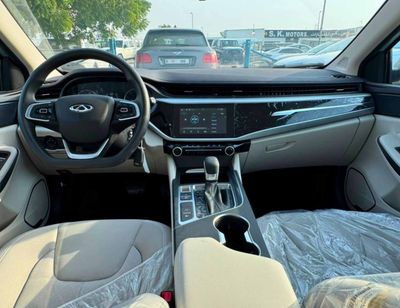 2027 Chery Arrizo 5 STD, stříbrná, 0 km, dovoz SAE — foto 13 z 21