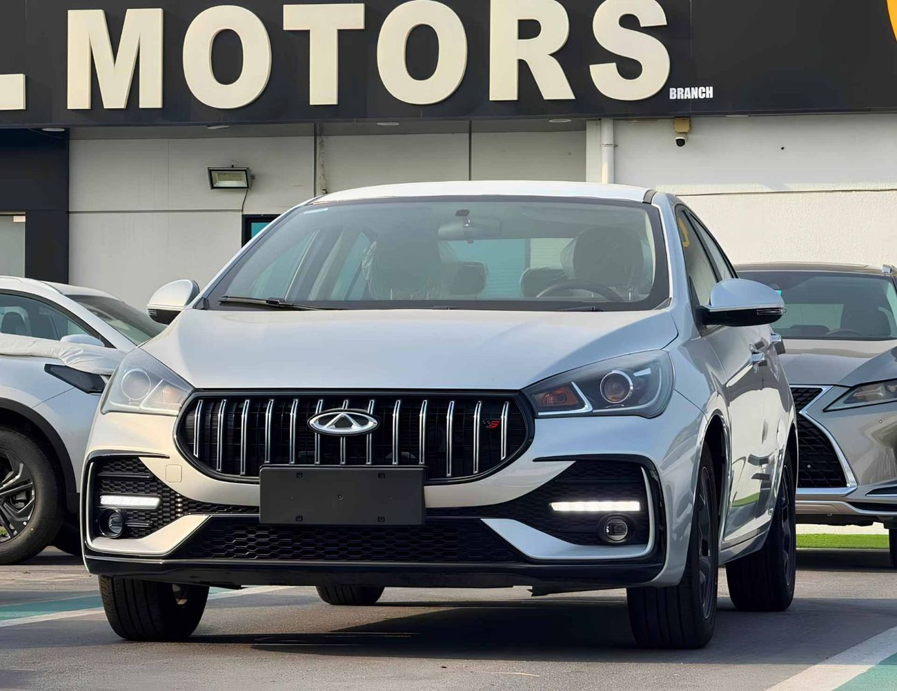2026 Chery Arrizo 5 STD, stříbrná, 0 km, dovoz SAE — foto 1