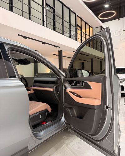 2026 Chery Tiggo 9 PREMIUM, stříbrná, 0 km, dovoz SAE — foto 10 z 16