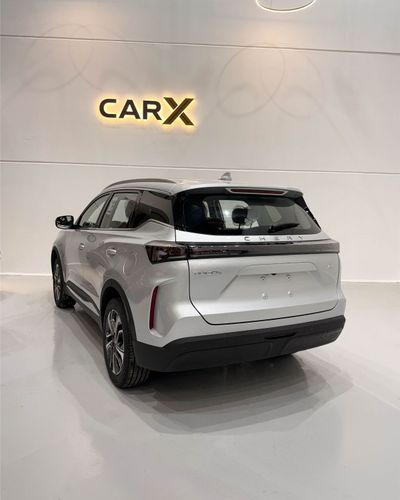 2026 Chery Tiggo 7 LUXURY, stříbrná, 0 km, dovoz SAE — foto 4 z 14