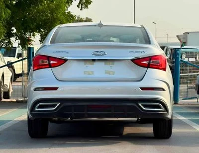 2027 Chery Arrizo 5 STD, stříbrná, 0 km, dovoz SAE — foto 3 z 21