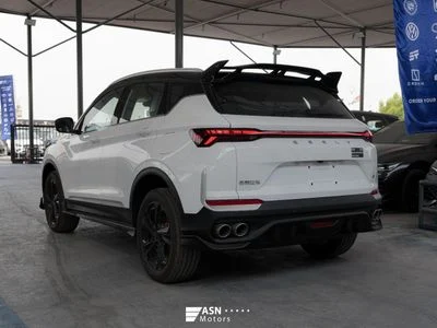 2026 Geely Coolray Battle, bílá, 0 km, dovoz SAE — foto 8 z 30