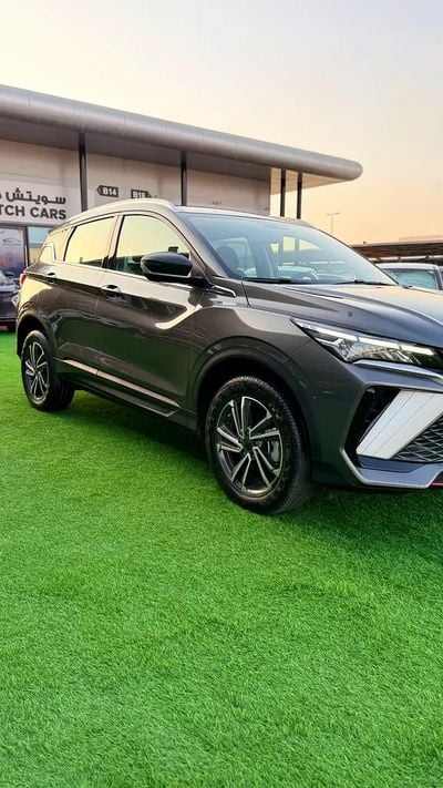 2025 Geely Coolray GL, šedá, 11 000 km, dovoz SAE — foto 4 z 9