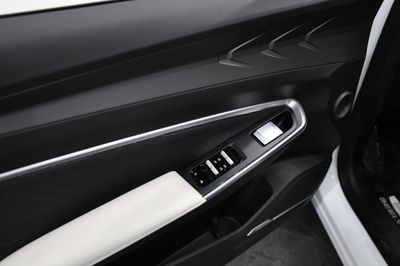 2026 Geely Cityray GF PLUS, stříbrná, 0 km, dovoz SAE — foto 10 z 17