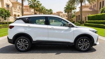 2026 Geely Coolray GL, bílá, 13 885 km, dovoz SAE — foto 3 z 16