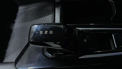 2025 Geely Coolray GL, šedá, 34 412 km, dovoz SAE — foto 12 z 16