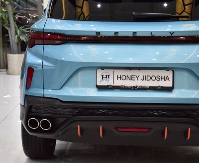 2025 Geely Coolray GF PLUS, modrá, 22 000 km, dovoz SAE — foto 8 z 16