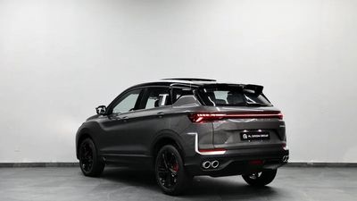 2025 Geely Coolray GF PLUS, šedá, 0 km, dovoz SAE — foto 4 z 17